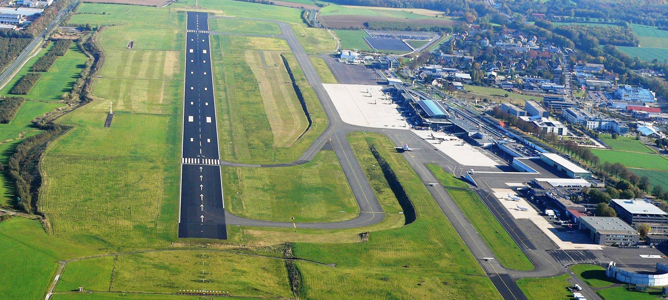 Dortmunder Flughafen: Richtfest am neuen Polizeigebäude