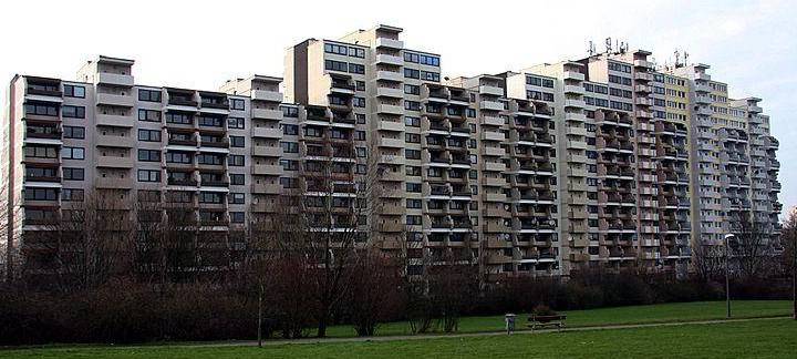 Der leerstehende Dortmunder Wohnkomplex Hannibal II hat eine neue Eigentümerin. Das Wohnunternehmen Forte Gruppe hat die 400 Wohnungen gekauft und will im zweiten Halbjahr zügig mit den Umbaumaßnahmen beginnen.