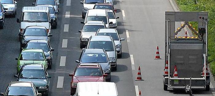 Unfall B1 - Stau und Wartezeiten