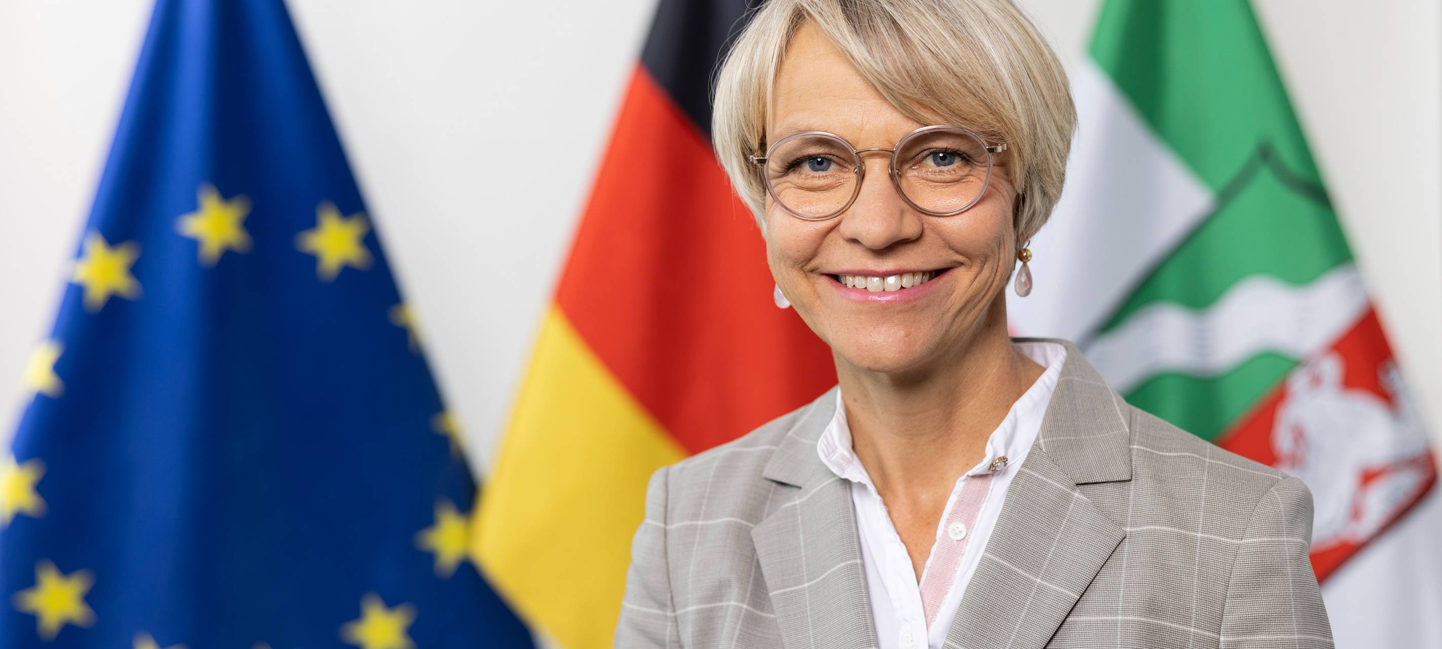 Brief an Feller: "Letzte Chance" für Schulleiter aus Unna