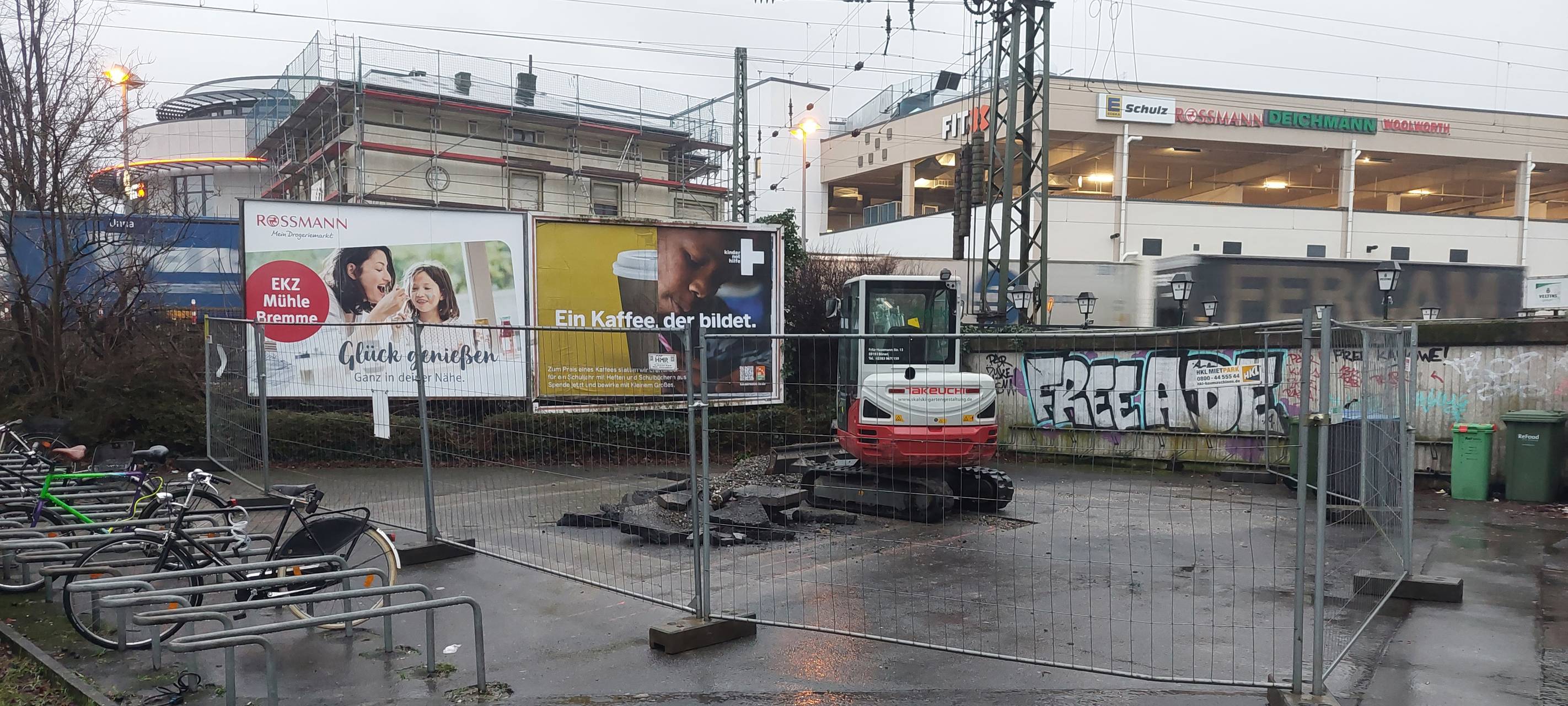 Bauzaun um die Fahrradständer Unna