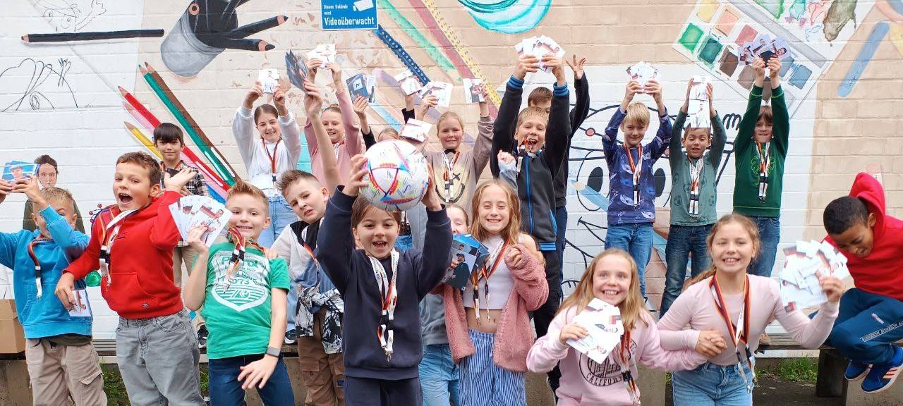 Bönen: Promi-Post fürs MCG