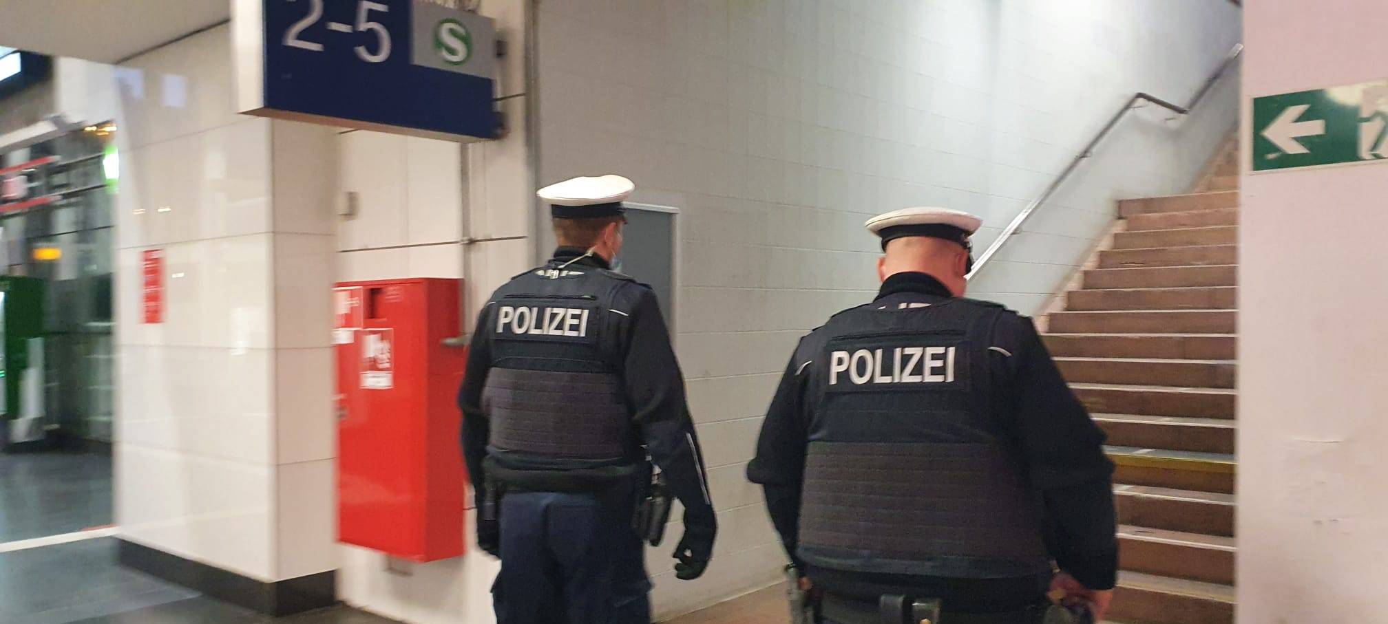 Polizei am Hauptbahnhof in Dortmund.