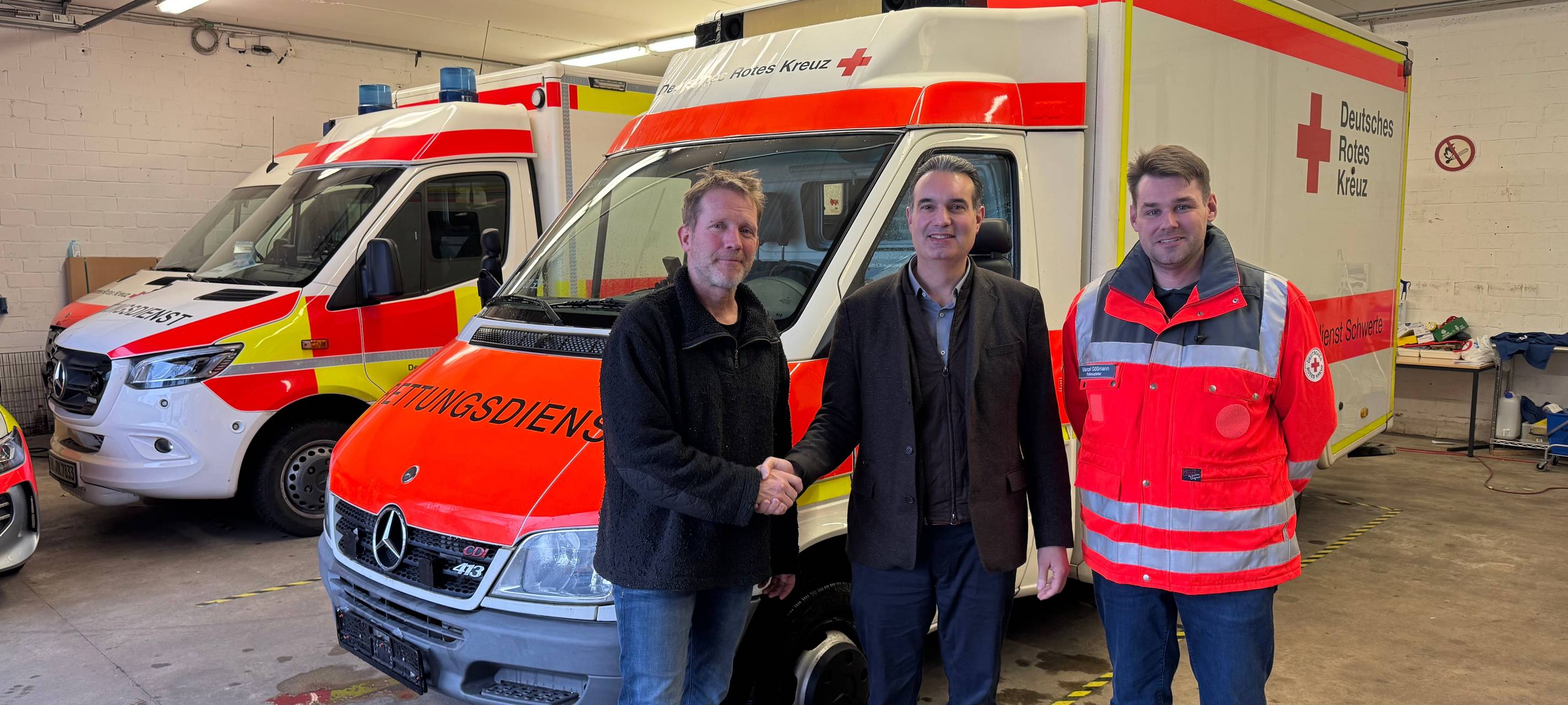 Rettungswagen Schwerte Ukraine Übergabe