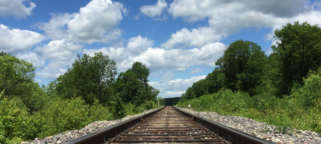 15-jähriger legt Steine auf Gleise: Polizei warnt vor Lebensgefahr